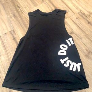 nike sleeveless work out top